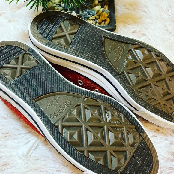 Ruby Red All Star Converse - Picture 4 of 4